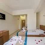 Pera Αλάνια