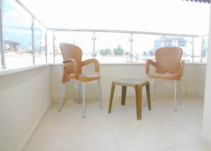 Готель Pera Аланія